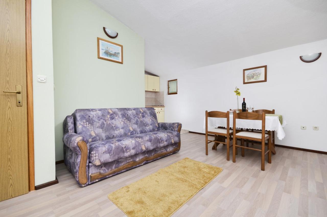 Family Friendly Apartments With A Swimming Pool Baska Voda, Makarska - 12442 外观 照片