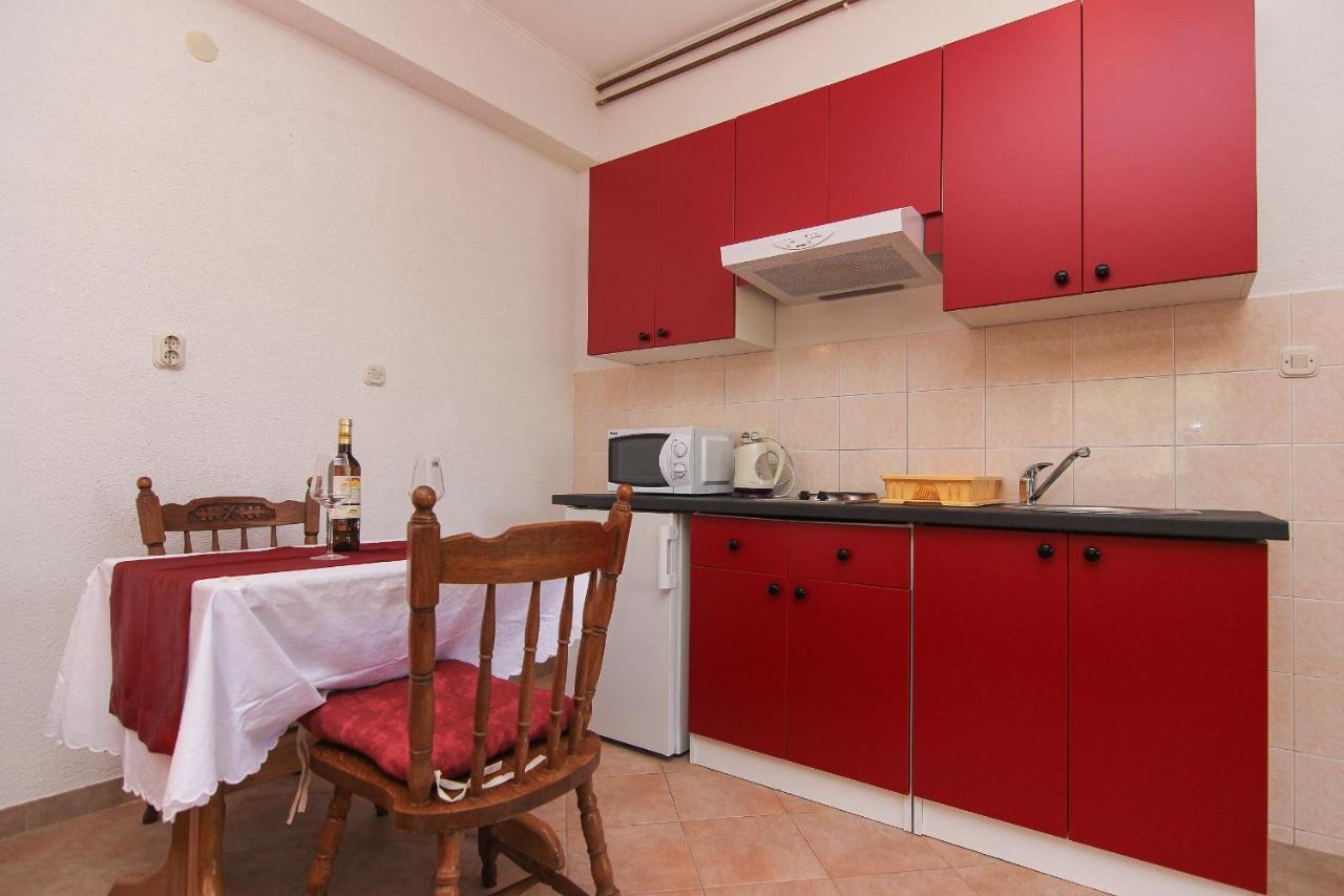 Family Friendly Apartments With A Swimming Pool Baska Voda, Makarska - 12442 外观 照片