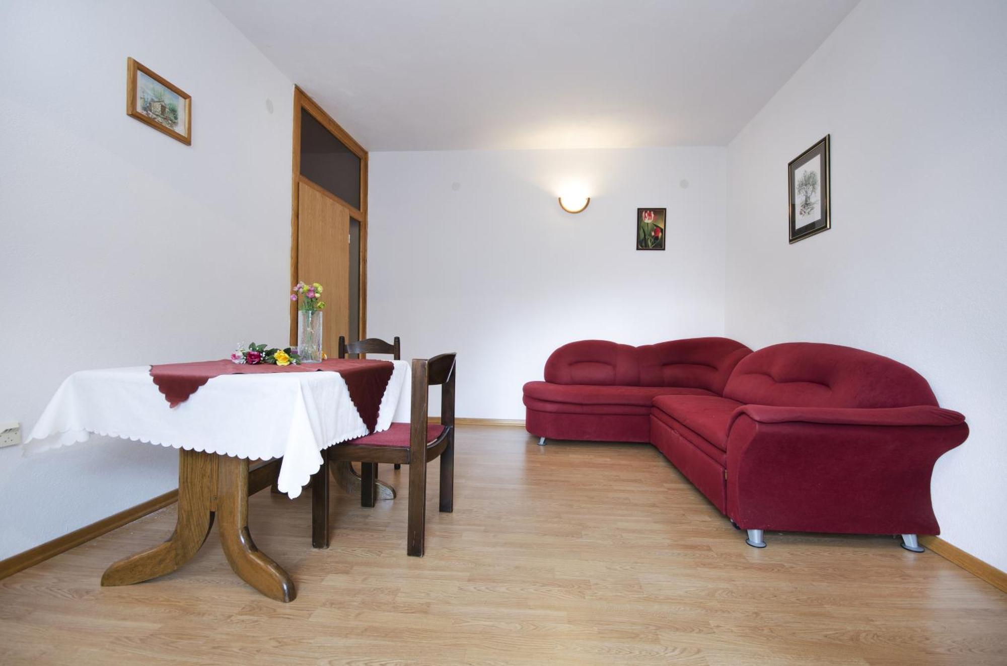 Family Friendly Apartments With A Swimming Pool Baska Voda, Makarska - 12442 客房 照片